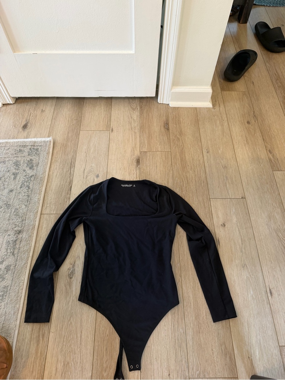 Abercrombie & Fitch Black Long-Sleeve Square-Neck Bodysuit